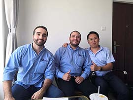 Clientes mexicanos visitan nuestra empresa